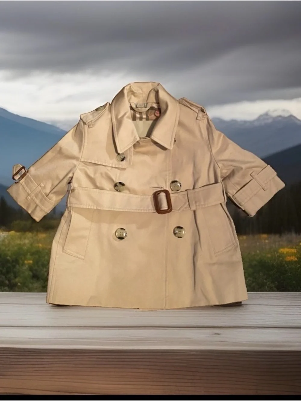 Burberry Kids Beige Double-Breasted Trench with Belt - Size 6M Pre Loved 💕